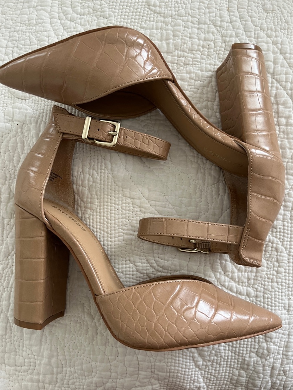 3/$30 Women's Tan Croc-Embossed Block Heel Pumps with Ankle Strap